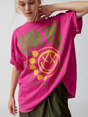Urban Outfitters California Blink 182 Over-sized T-shirt - Size XL - Pink